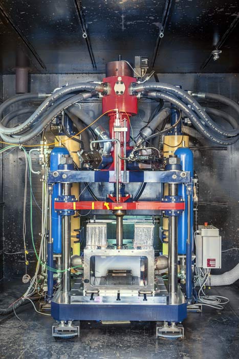 Battery test bench